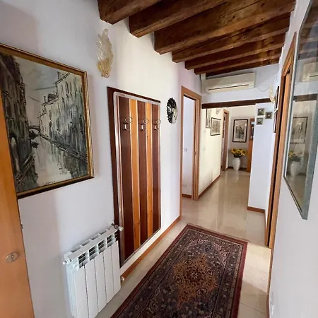 Apartment Ca D'oro - Centre